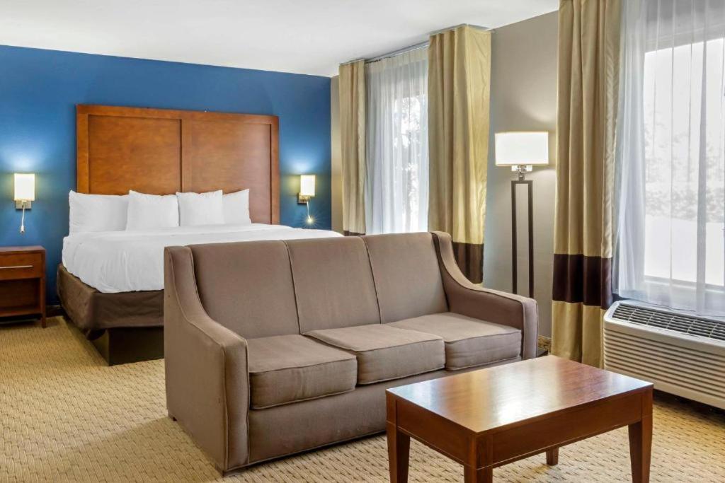 Comfort Inn Garner Clayton I-40 מראה חיצוני תמונה